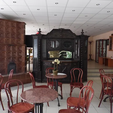 Hotel Kenese فندق 4*