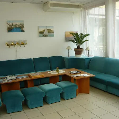 Hotel Kenese באלאטונקנשה