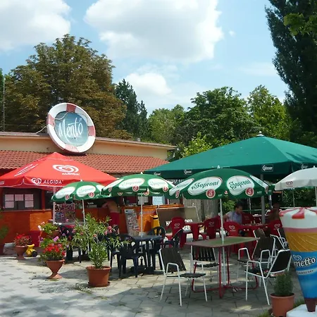 מלון Hotel Kenese 4*