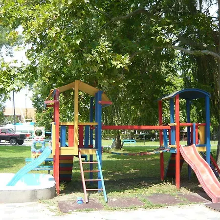 Hotel Kenese מלון 4*