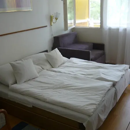 Hotel Kenese 호텔 발라톤케네세