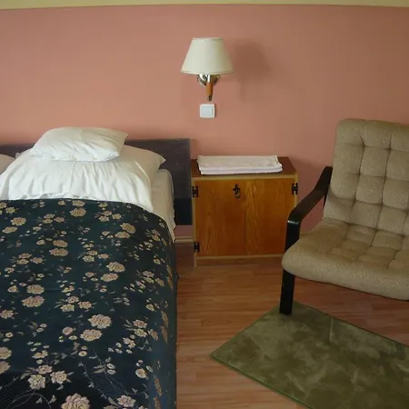 Hotel Kenese 호텔