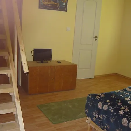 מלון Hotel Kenese 4*