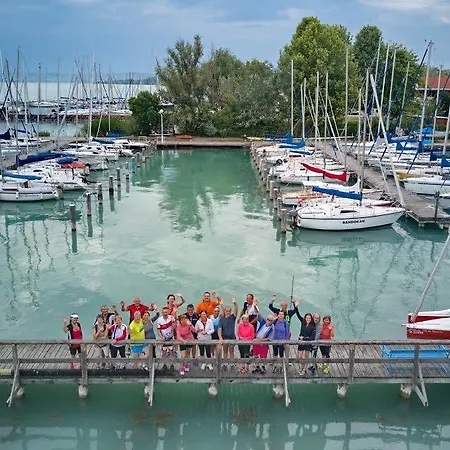 Hotel Kenese فندق 4*